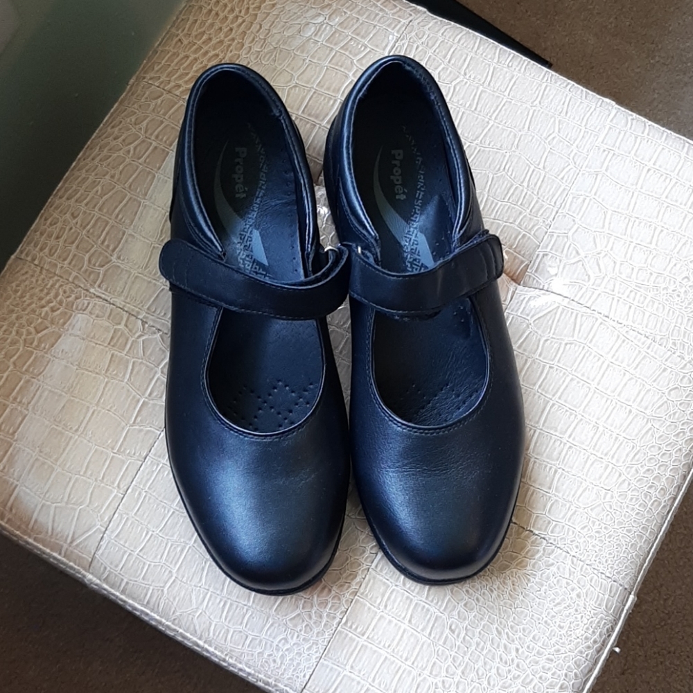 Propet Shoes